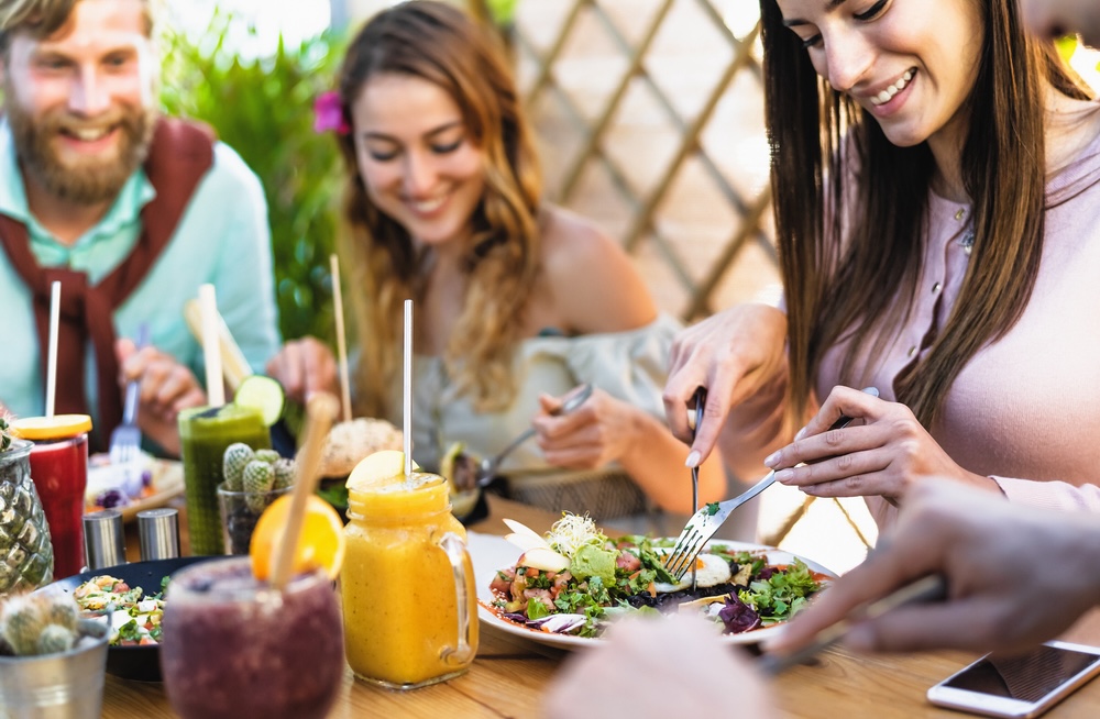 Group enjoying a sober brunch during the holidays 